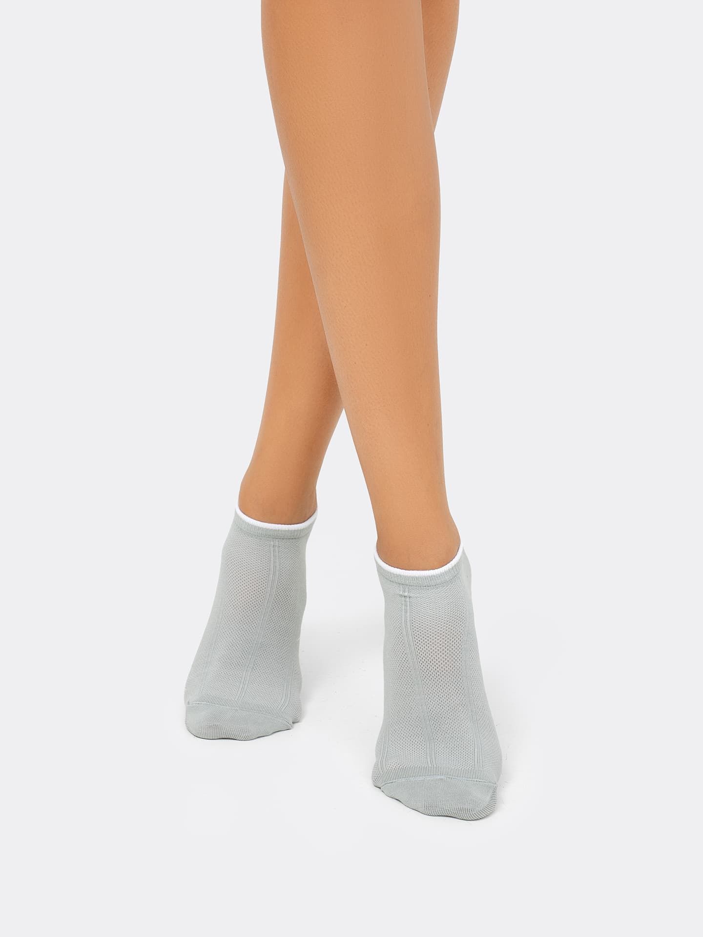 Короткие женские носки светло-оливкового цвета