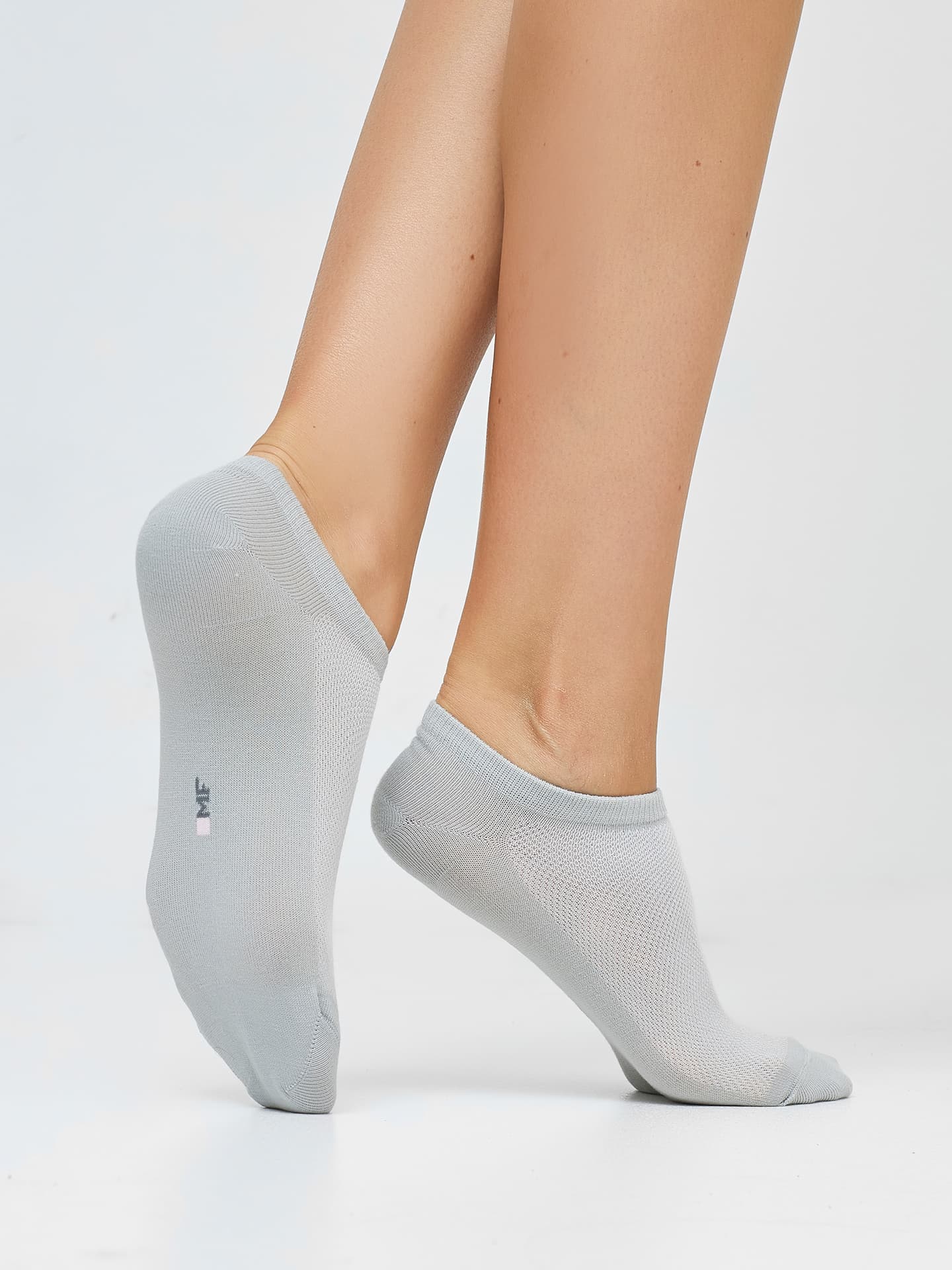 Женские спортивные короткие носки с сеткой в светло-оливковом цвете