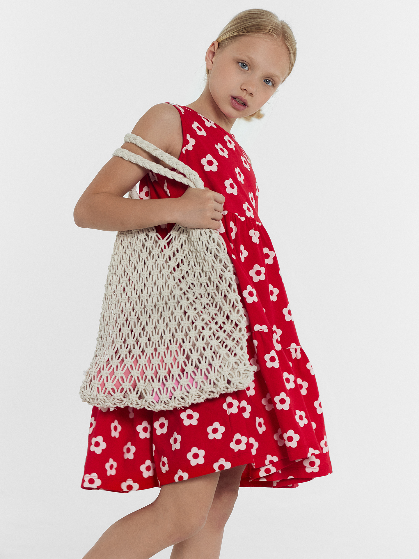 Платье для девочек Mark Formelle, цвет ромашки на красном, размер 128-64