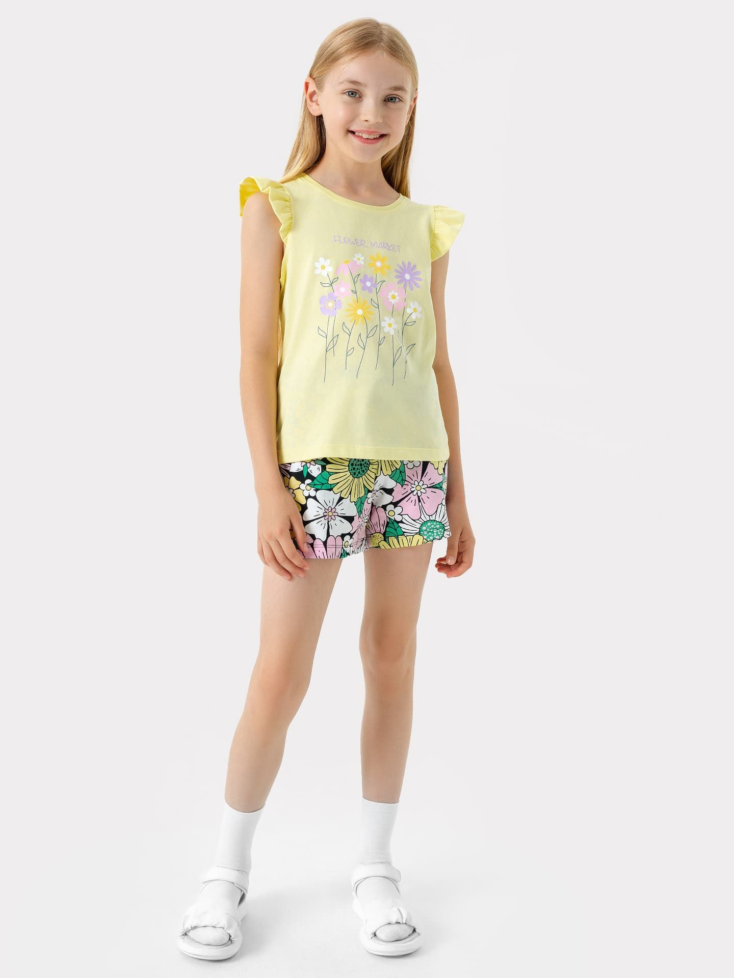 Комплект для девочек (футболка, шорты) в желтом цвете с рисунком цветов