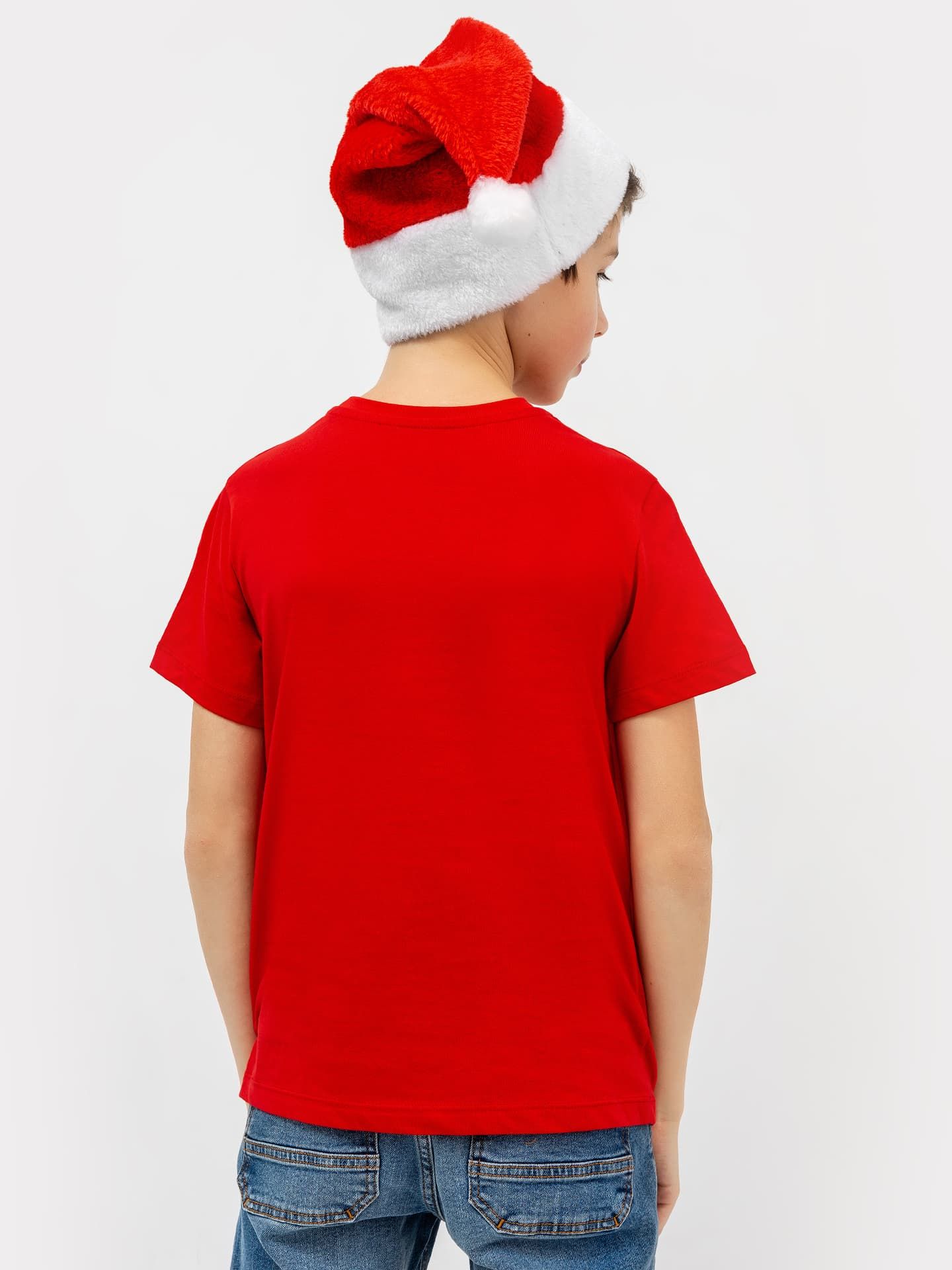 Красная хлопковая футболка с новогодним дизайном для мальчиков1