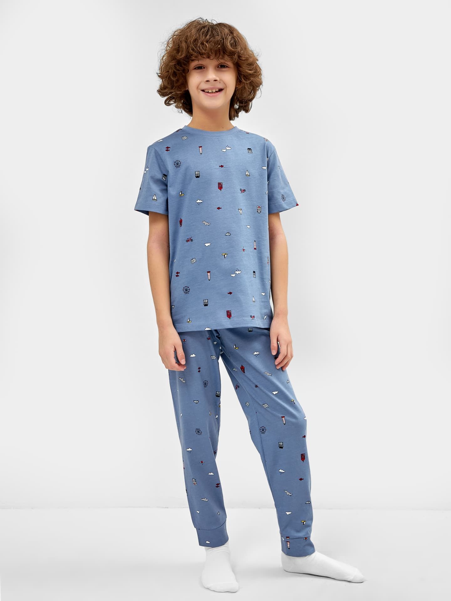 Комплект для мальчиков (футболка, брюки) в синем цвете с принтом