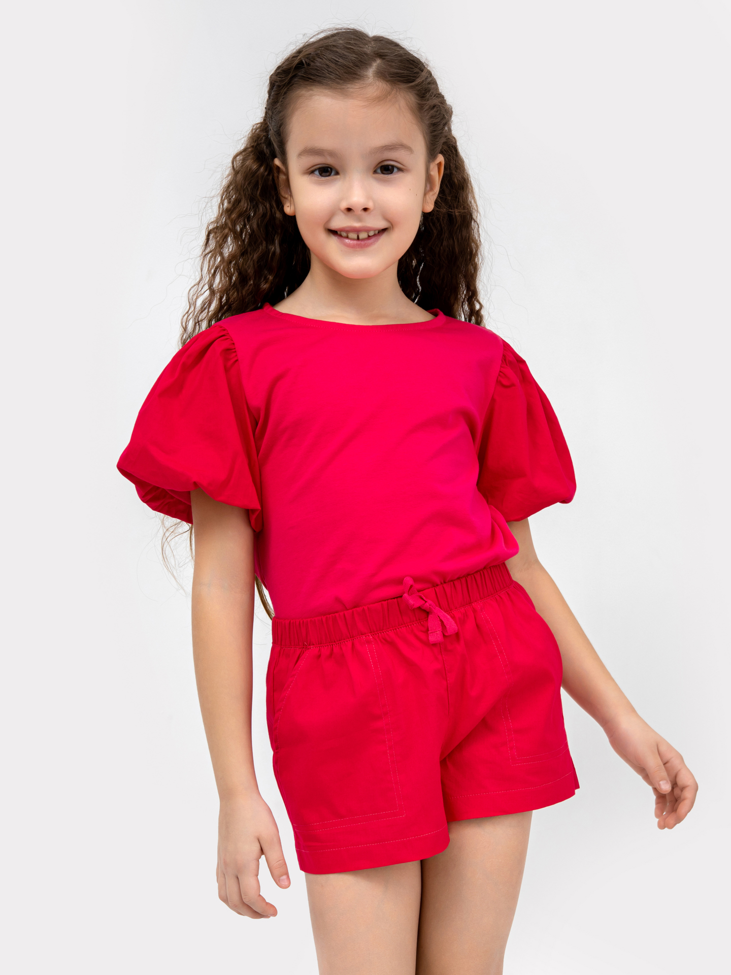 Джемпер с короткими объемными рукавами малинового цвета для девочек