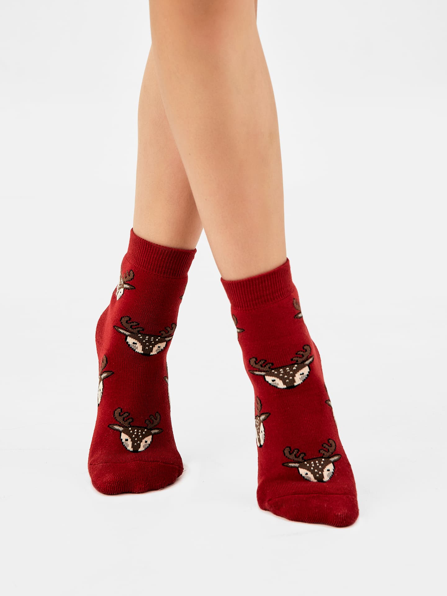 Детские махровые носки темно-красного цвета с изображением оленей